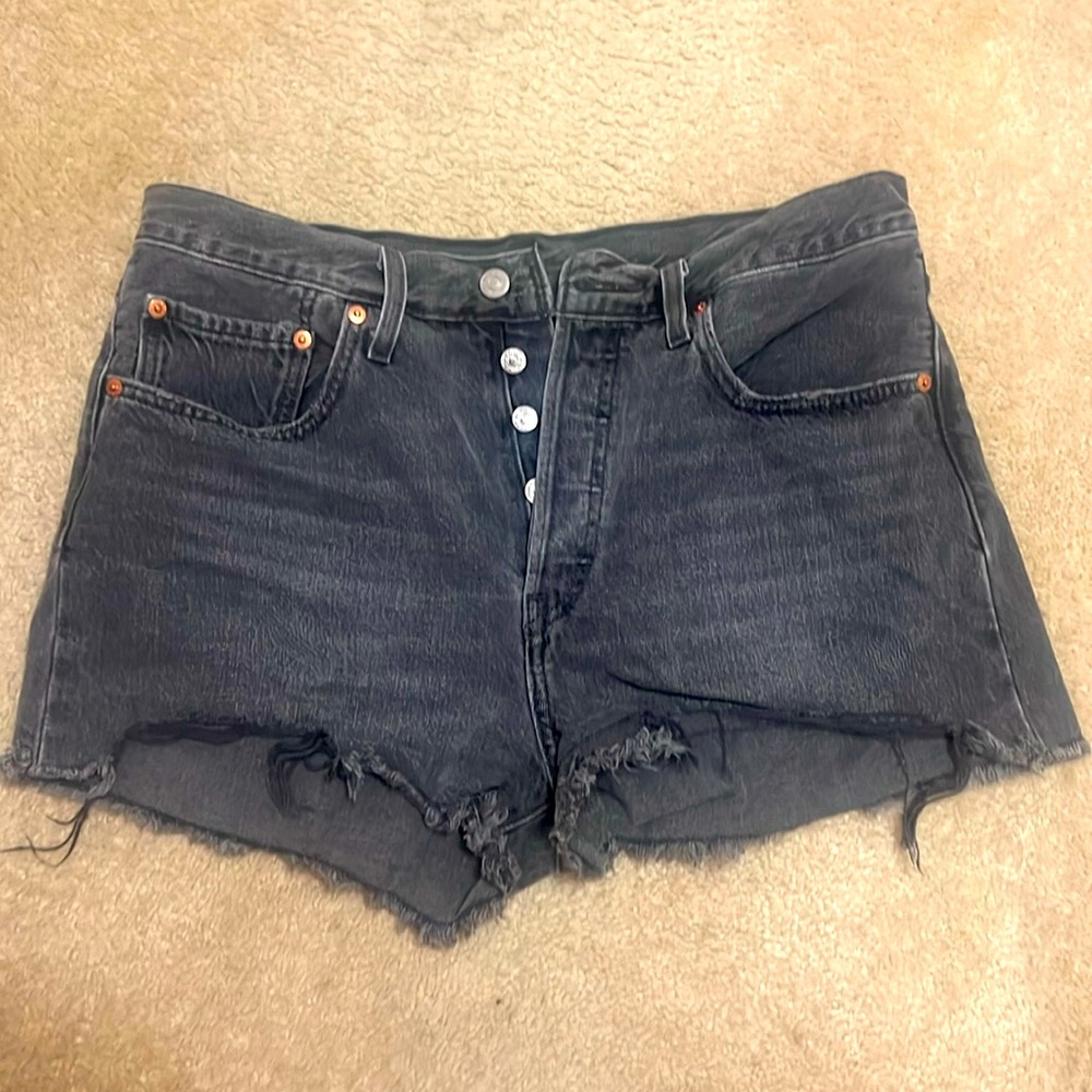 Levi’s 501 black high waisted shorts